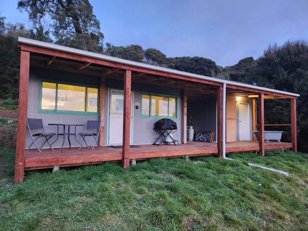 Glenwood Akaroa Bush Retreat - Kanuka Hut Exterior photo